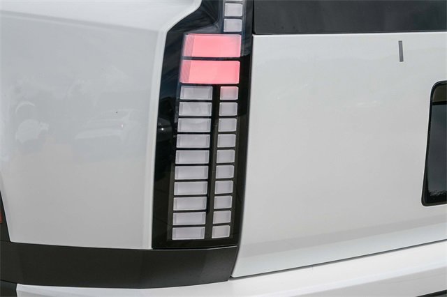 New 2026 Hyundai Ioniq 9 SE image 8