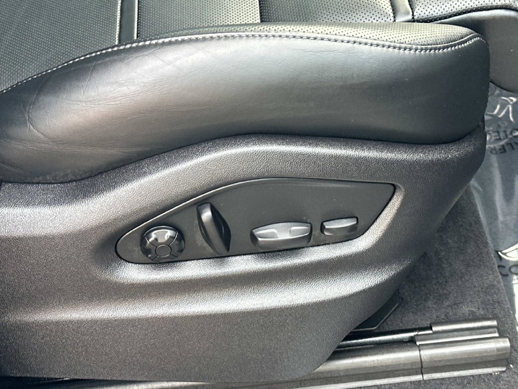 Used 2023 Porsche Cayenne Platinum Edition AWD/4WD image 15