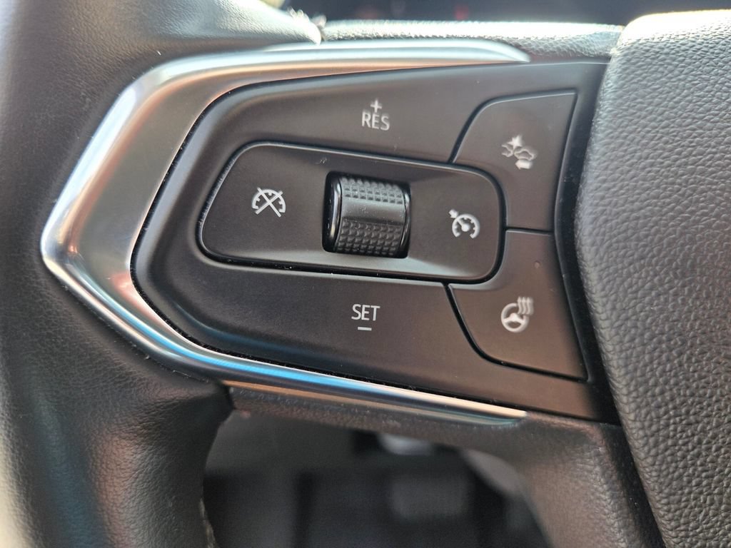 Used 2025 Chevrolet Trax LT w/ LT Convenience Package FWD image 13