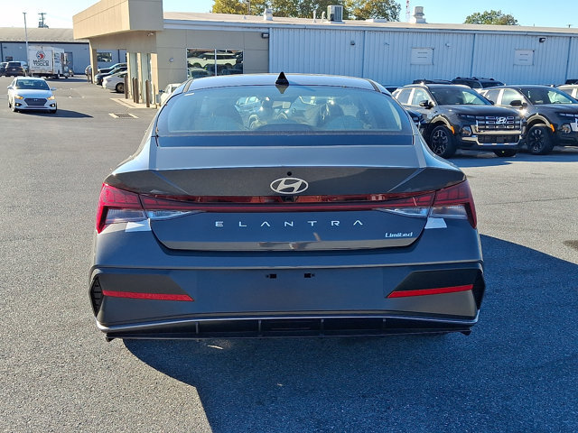 New 2026 Hyundai Elantra Limited FWD image 4