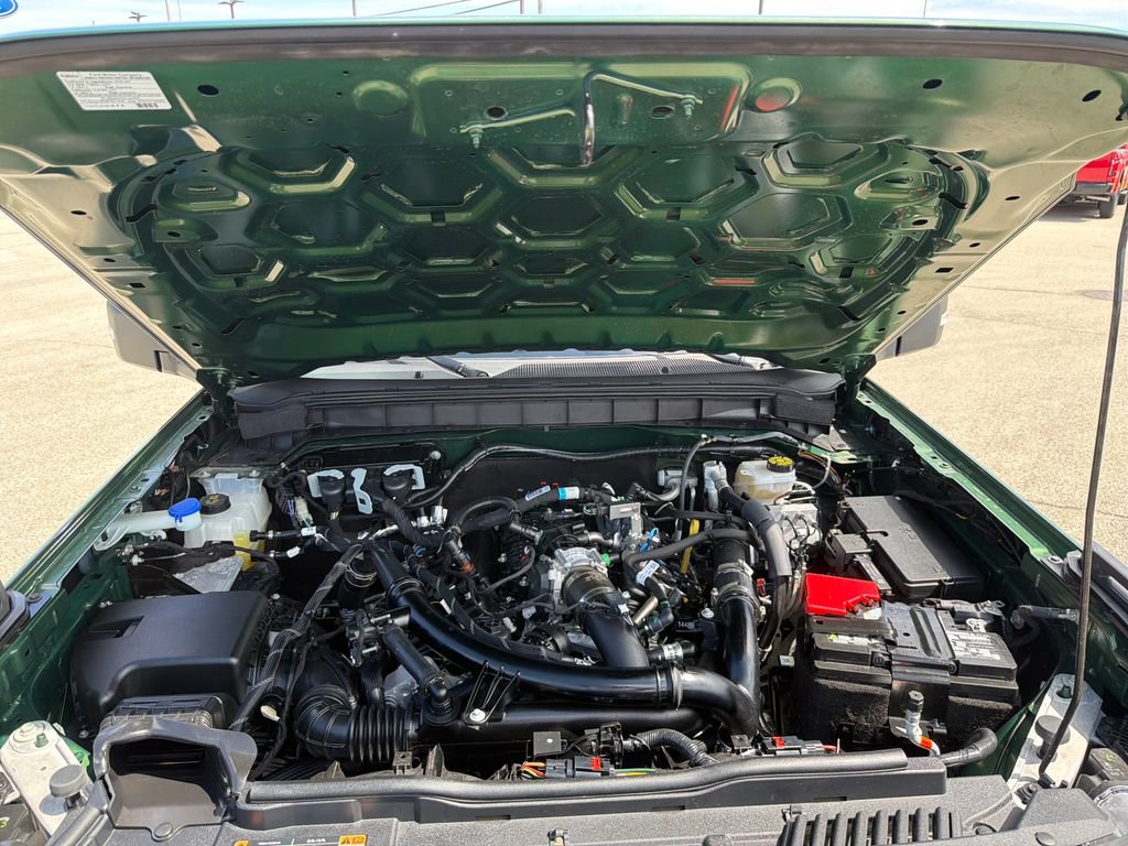 Used 2025 Ford Bronco Outer Banks AWD/4WD image 12