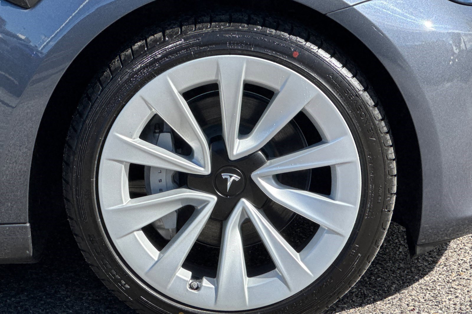 Used 2023 Tesla Model 3 Standard Range image 11