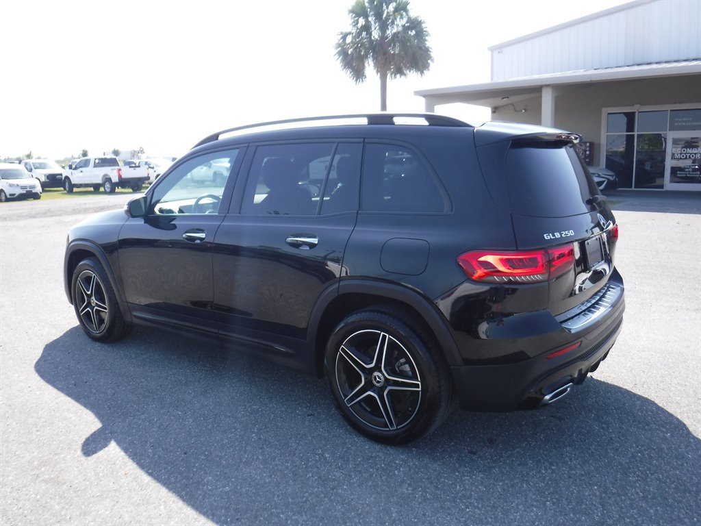 Used 2023 Mercedes-Benz GLB 250 image 10