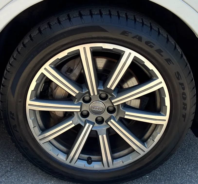 Used 2018 Audi Q7 3.0T Premium Plus AWD/4WD image 12
