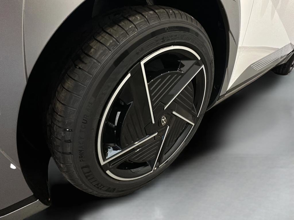 New 2026 Hyundai Ioniq 5 Limited image 4