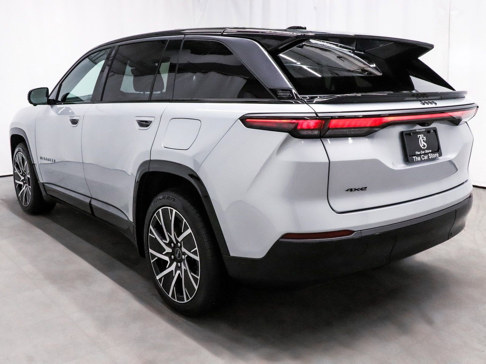 Used 2025 Jeep Wagoneer S Limited image 4