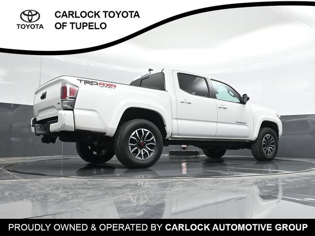 Used 2022 Toyota Tacoma TRD Sport AWD/4WD image 30