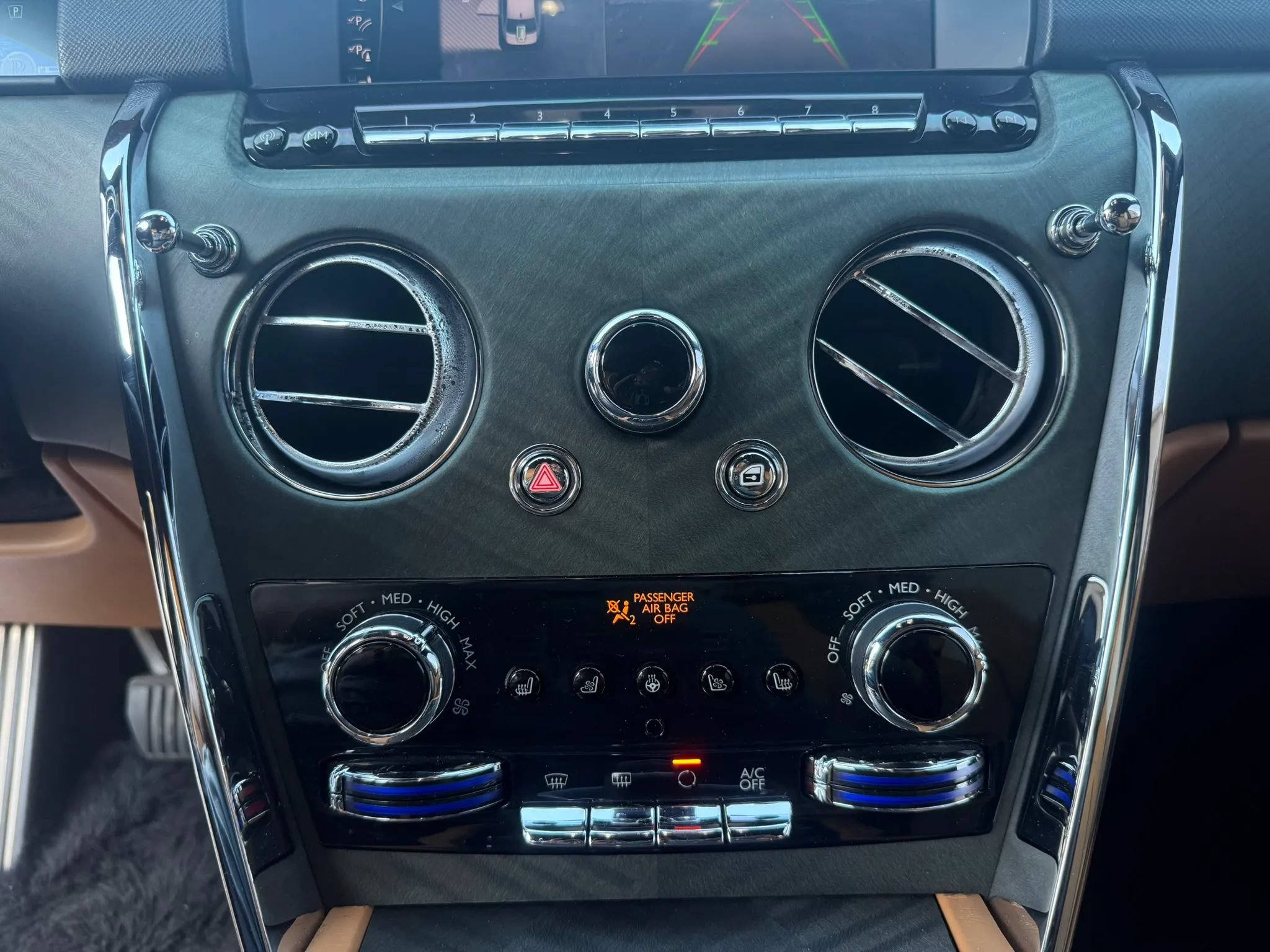Used 2019 Rolls-Royce Cullinan AWD/4WD image 34