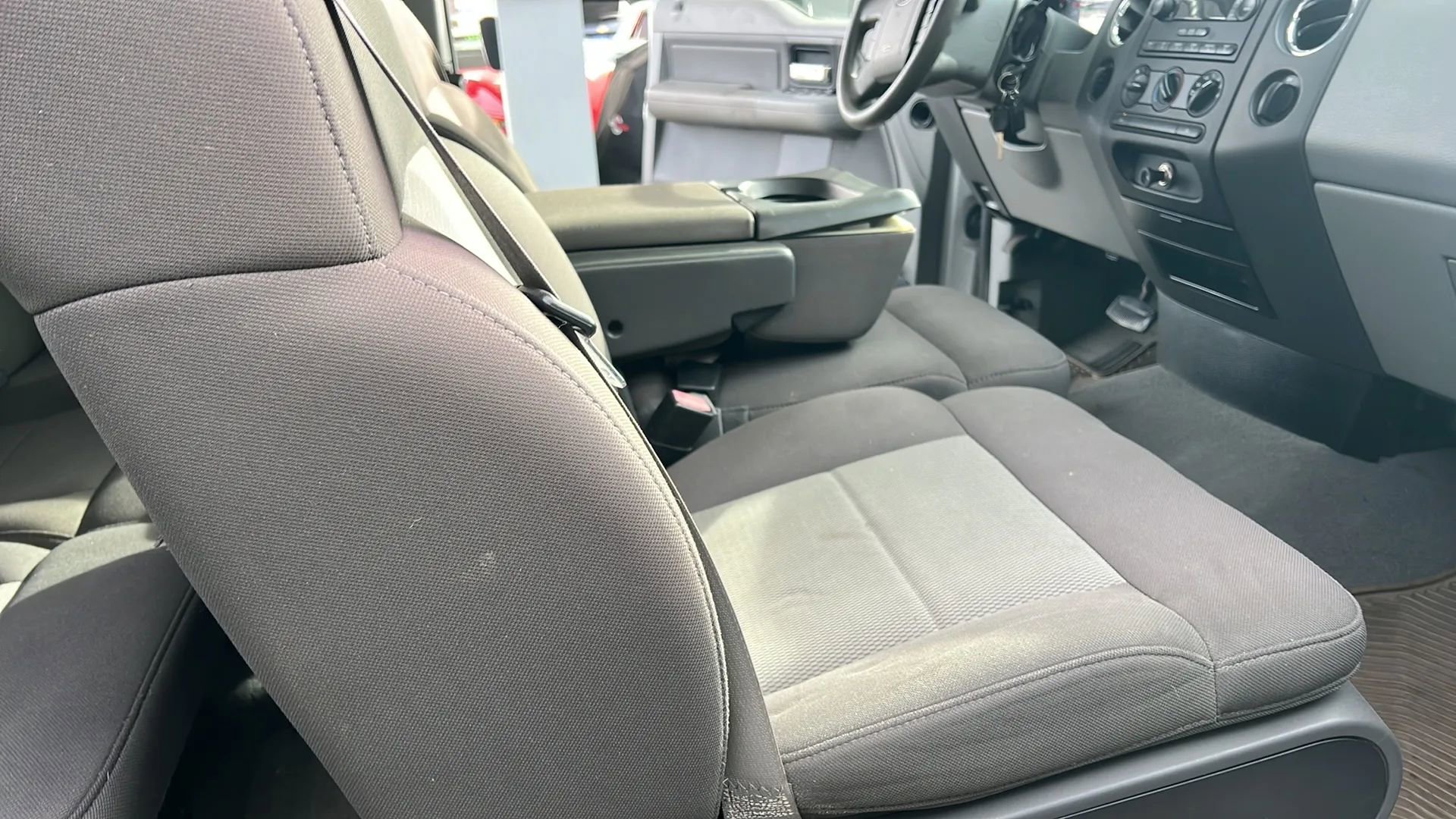 Used 2006 Ford F150 XLT image 24