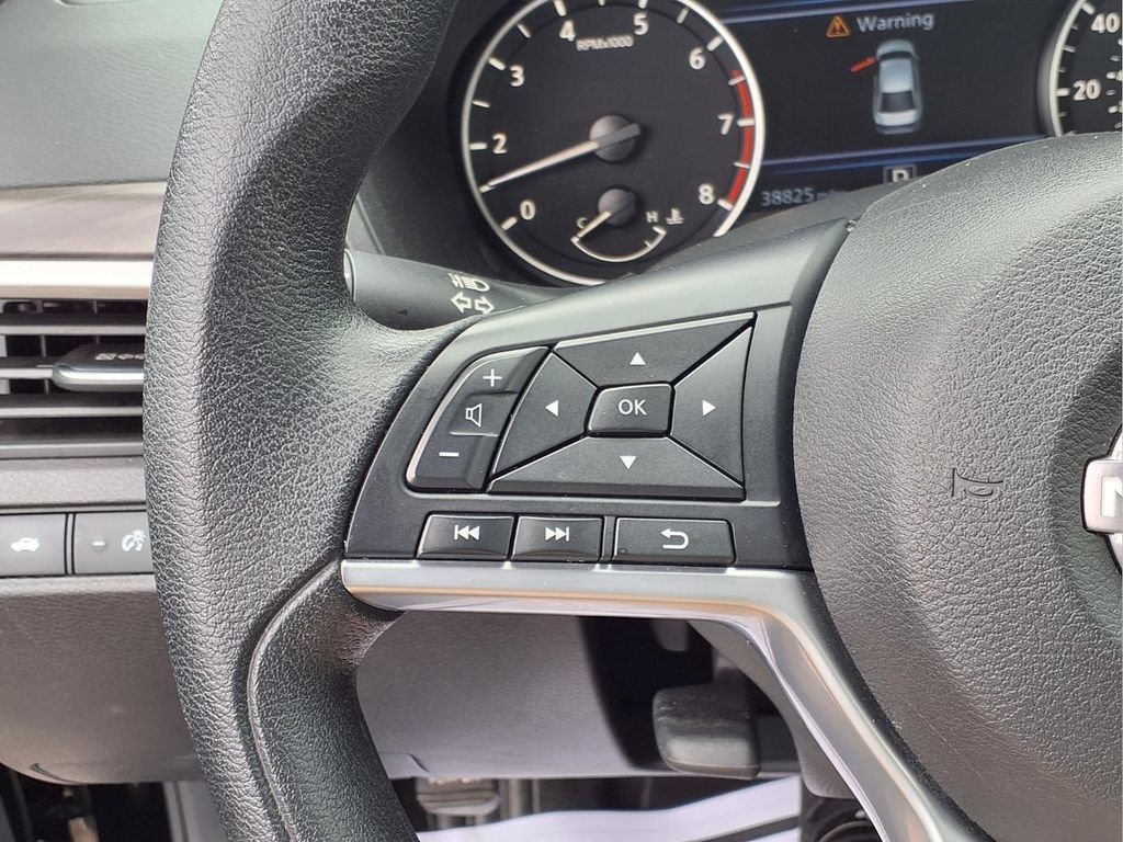 Used 2025 Nissan Altima 2.5 SV FWD image 16