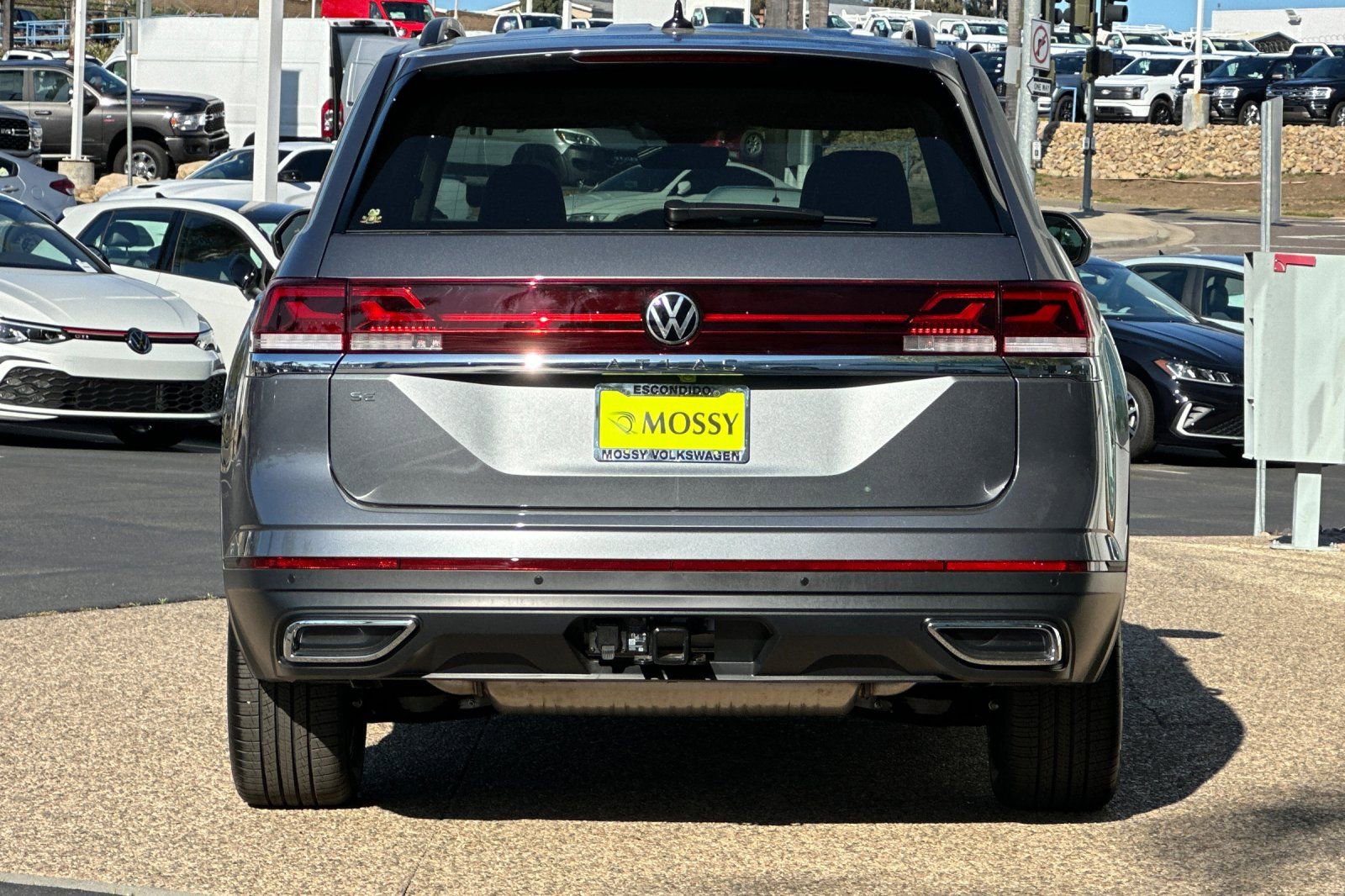 New 2025 Volkswagen Atlas SE image 5
