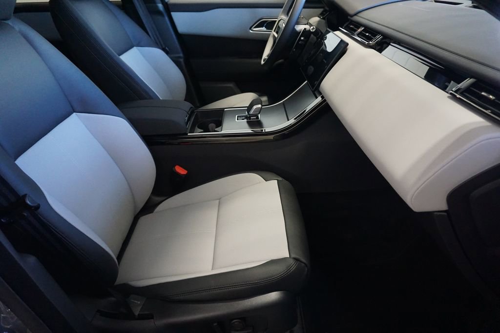 New 2026 Land Rover Range Rover Velar Dynamic SE image 23