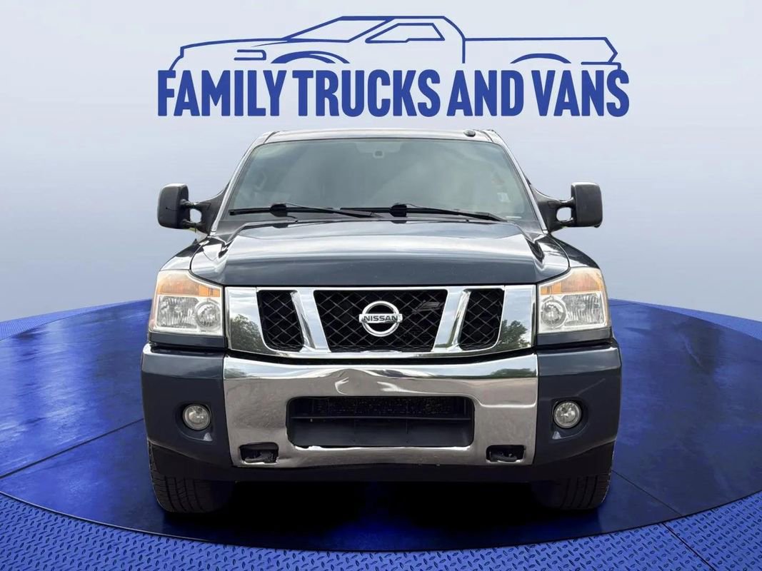 Used 2015 Nissan Titan SV w/ SV Value Truck Package image 6