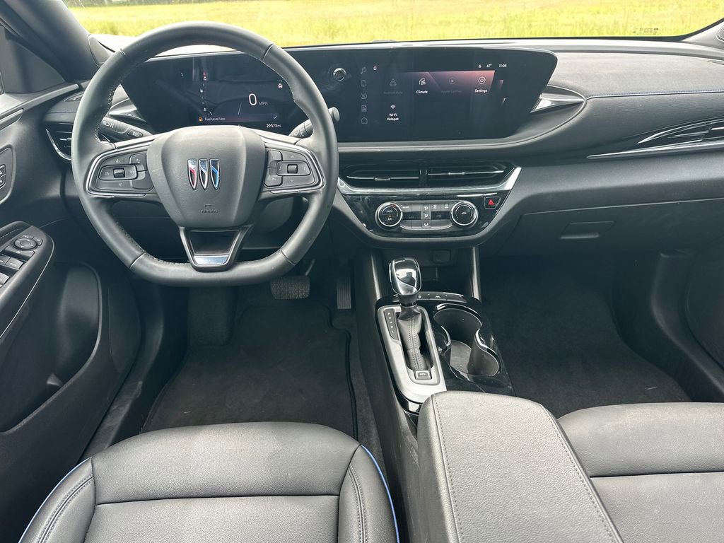 Used 2025 Buick Envista Sport Touring image 22