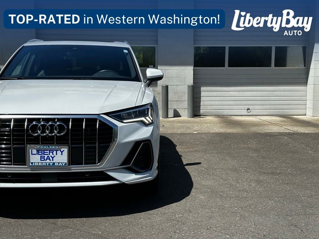 Used 2023 Audi Q3 2.0T Premium Plus w/ Premium Plus Package AWD/4WD image 2