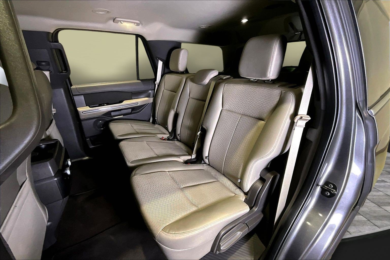 Used 2021 Ford Expedition XLT AWD/4WD image 23