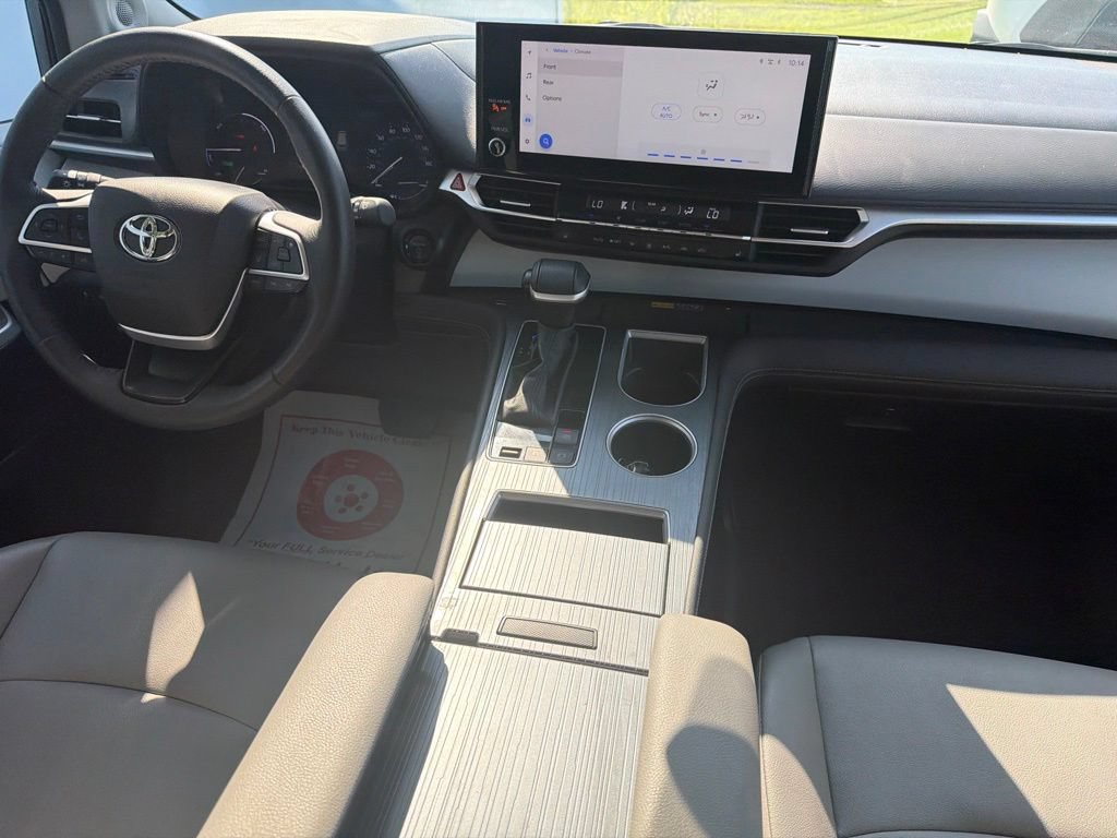 Certified 2025 Toyota Sienna XLE AWD/4WD image 10