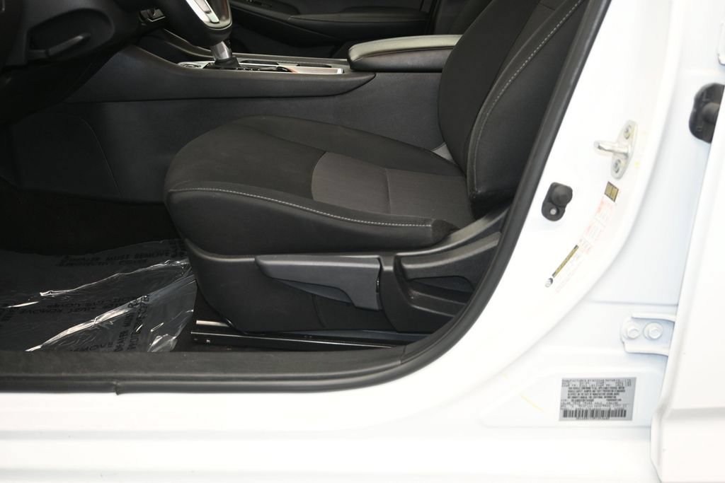 Used 2024 Nissan Sentra SV FWD image 21