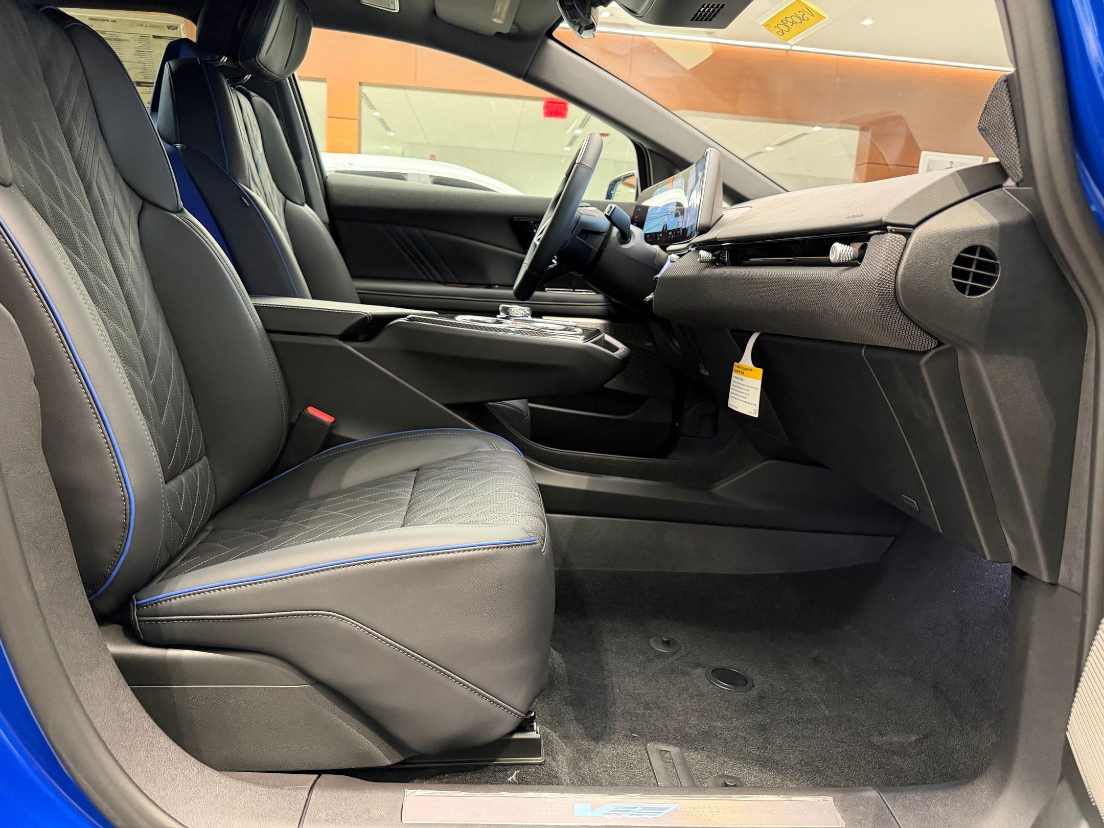New 2027 Cadillac Optiq V w/ Deep Ocean Design Edition AWD/4WD image 41