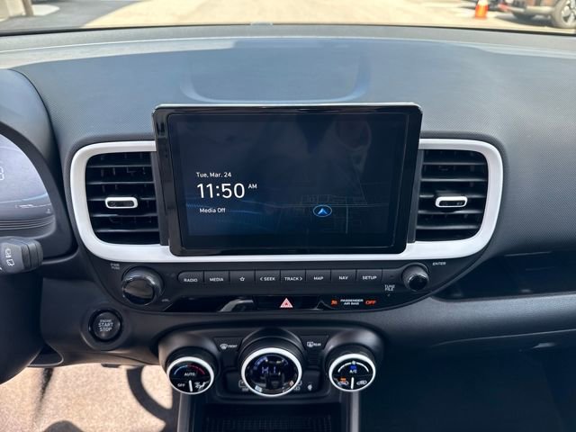 Certified 2023 Hyundai Venue Limited image 18