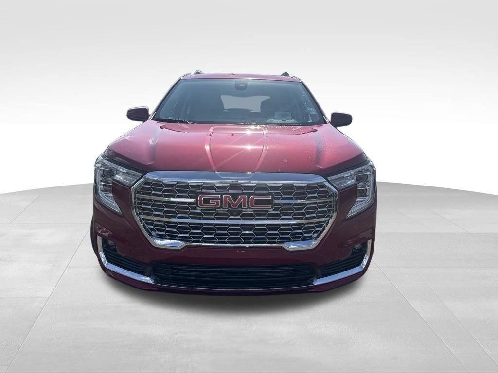 Certified 2023 GMC Terrain Denali w/ Denali Premium Package AWD/4WD image 8