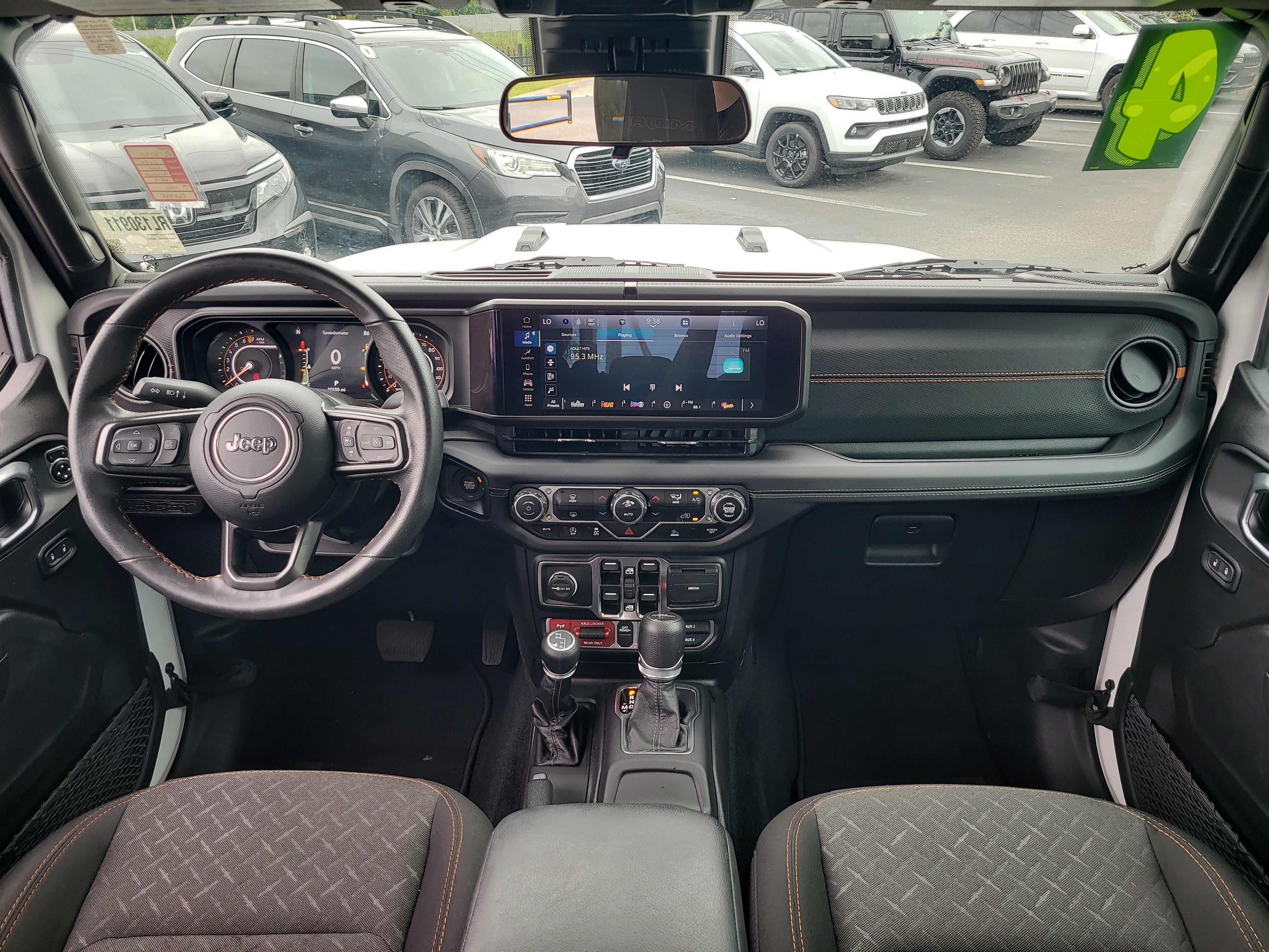Used 2024 Jeep Gladiator Mojave AWD/4WD image 15