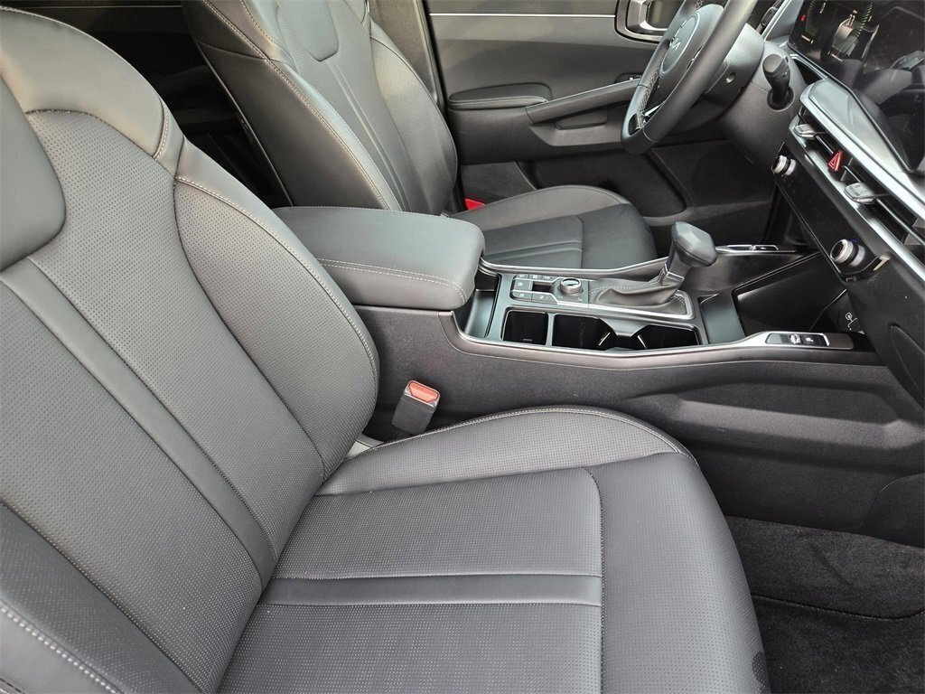 New 2025 Kia Sorento S image 12
