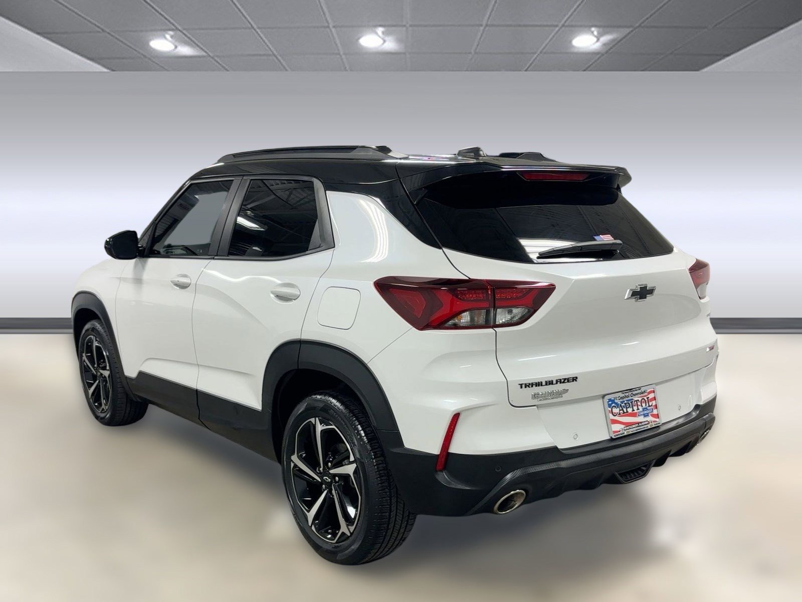 Used 2023 Chevrolet TrailBlazer RS w/ Technology Package image 3