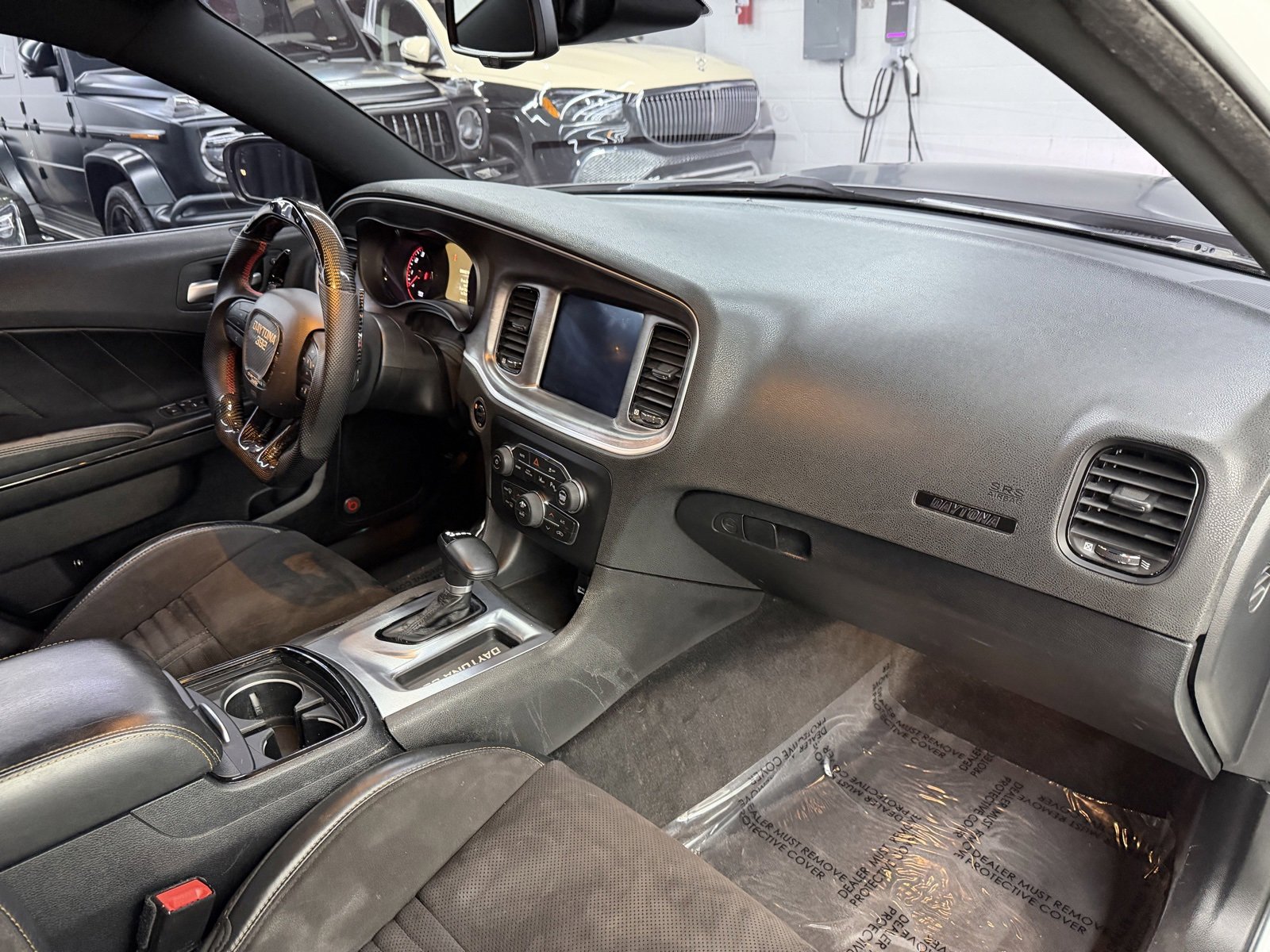 Used 2017 Dodge Charger R/T image 18