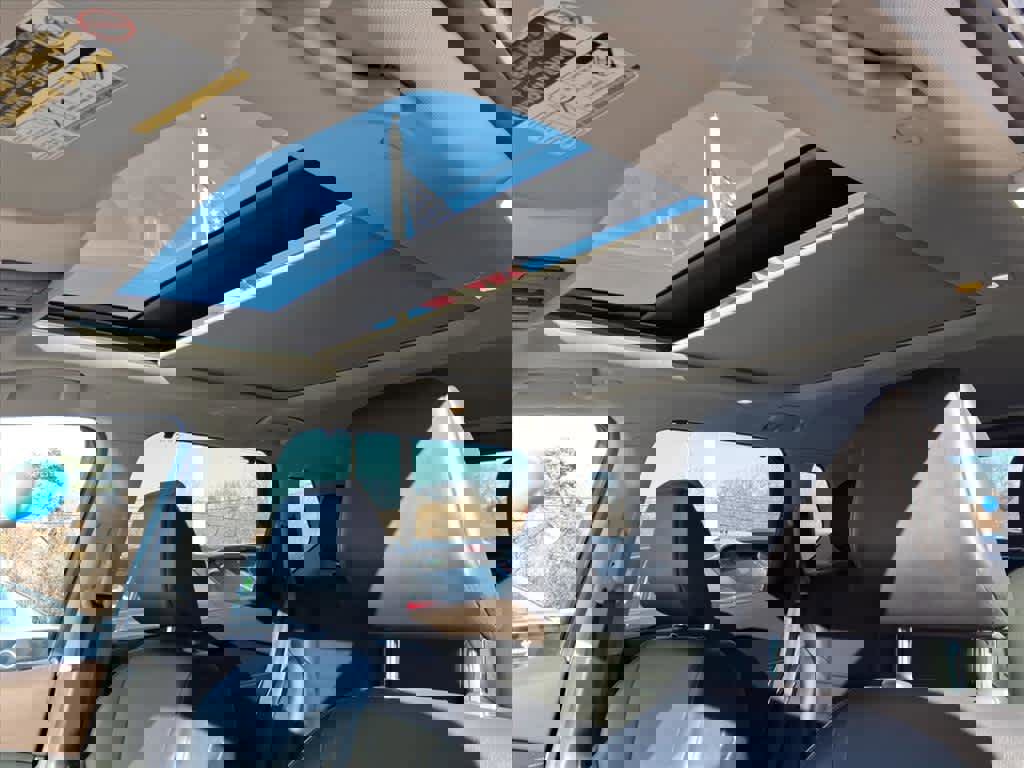 Certified 2023 Nissan Rogue SV w/ SV Premium Package image 18