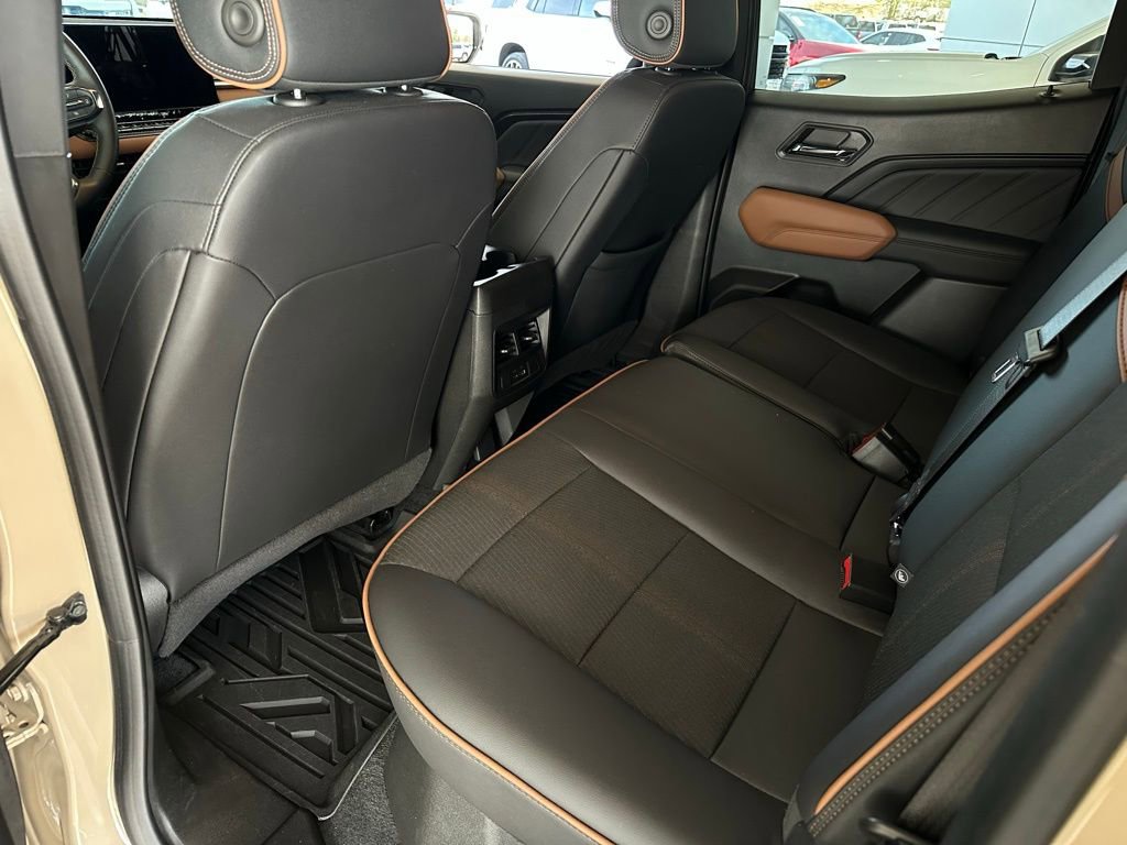 Certified 2024 GMC Canyon AT4 w/ Technology Package image 11