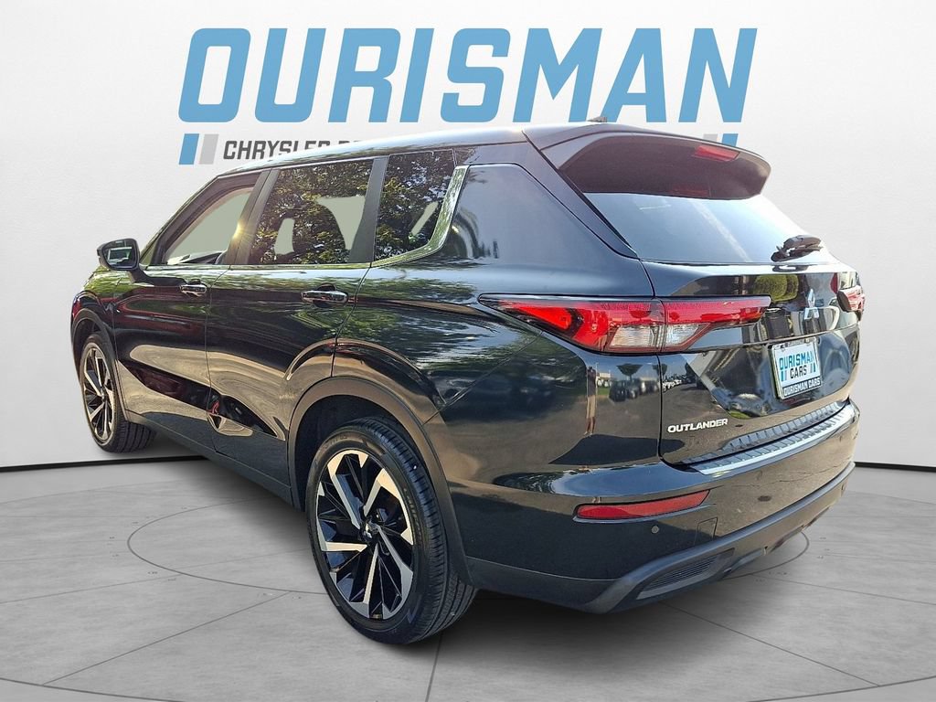 Used 2022 Mitsubishi Outlander ES AWD/4WD image 4