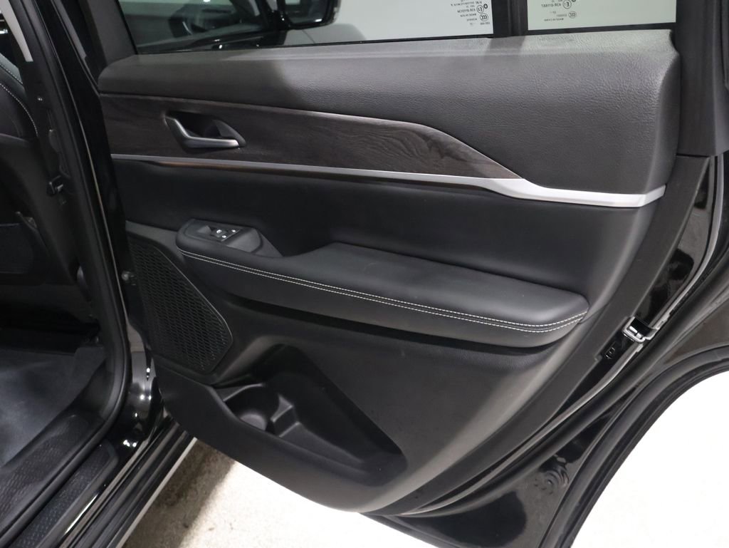 Used 2023 Jeep Grand Cherokee L Limited w/ Trailer Tow Group (B) image 26