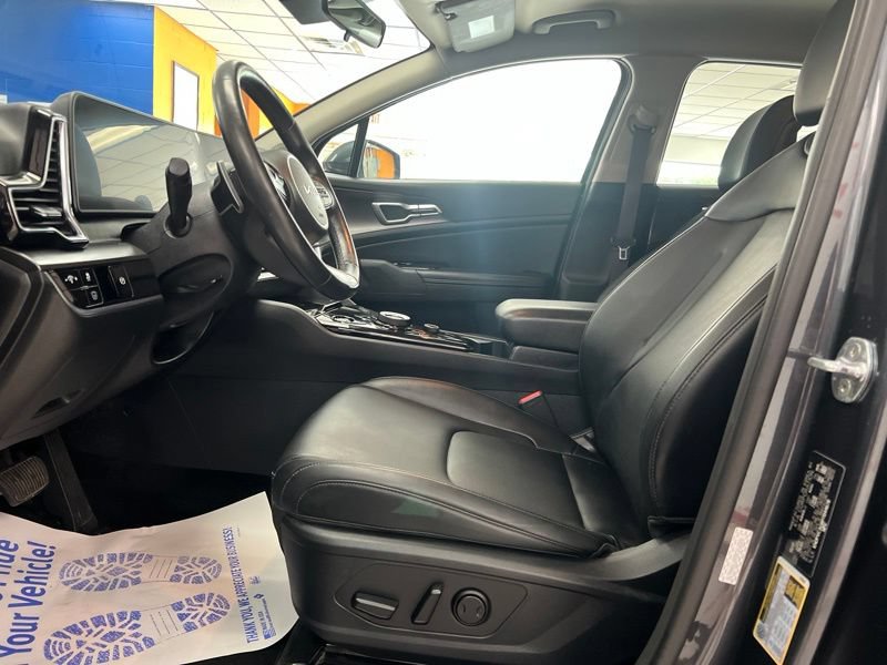 Used 2023 Kia Sportage EX AWD/4WD image 17
