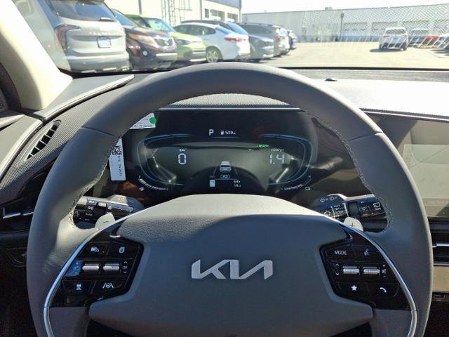New 2025 Kia Niro EX Touring image 9