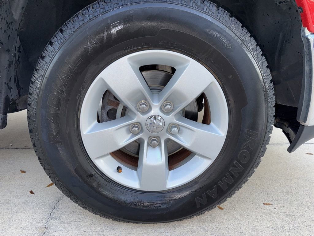 Used 2020 RAM 1500 Classic SLT image 34