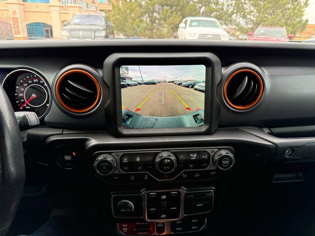 Used 2022 Jeep Gladiator Mojave w/ Cold Weather Group image 32