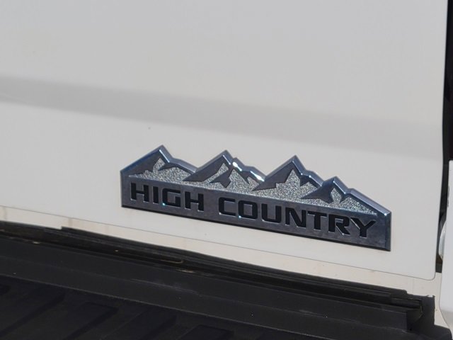 Used 2016 Chevrolet Silverado 2500 High Country w/ Duramax Plus Package image 11