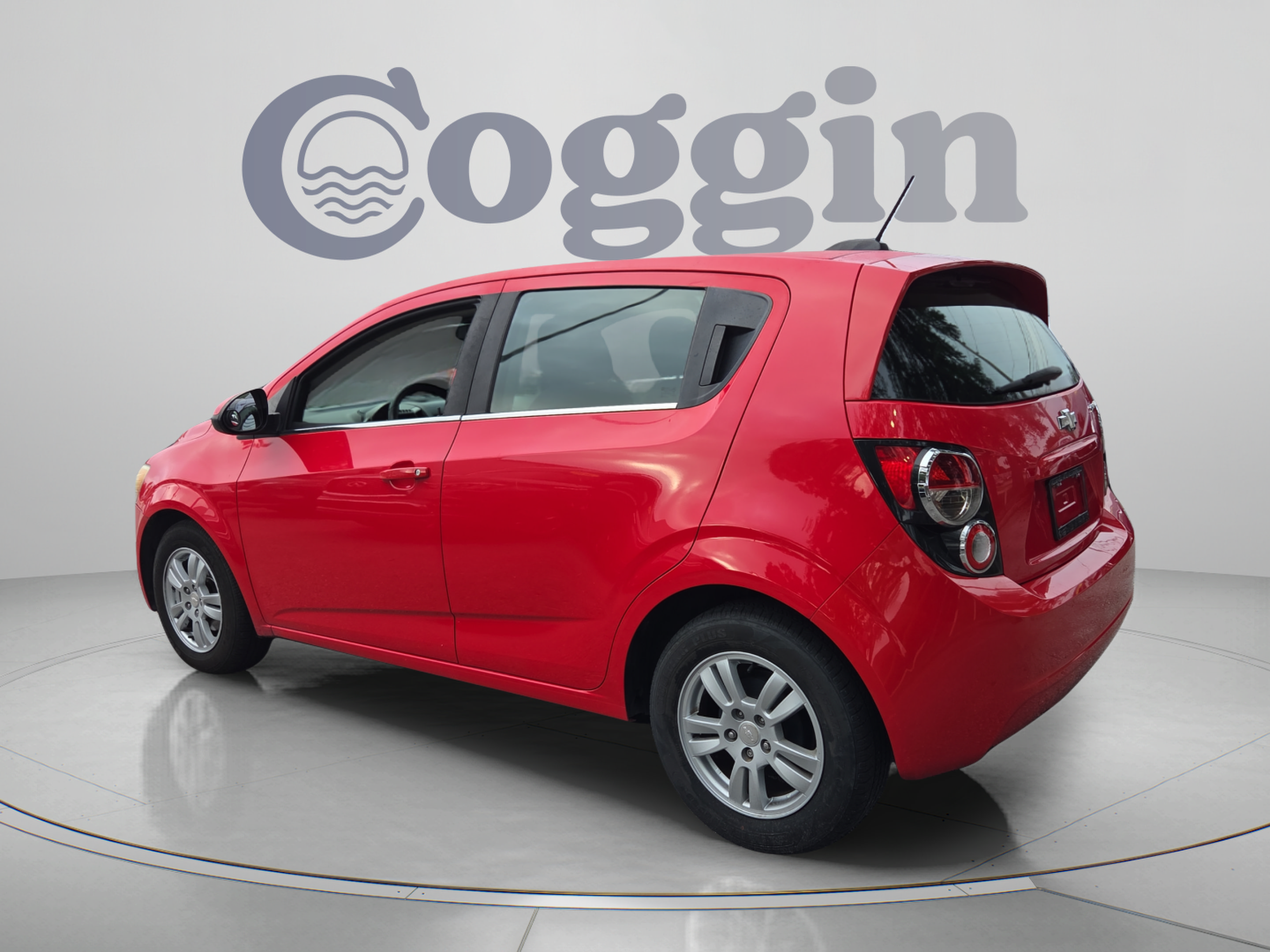 Used 2016 Chevrolet Sonic LT FWD image 3