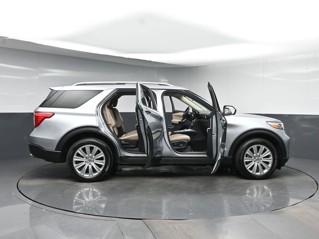 Used 2020 Ford Explorer Limited w/ Hybrid Equipment Group 310A image 52