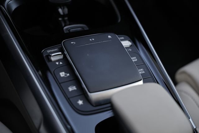 Used 2023 Mercedes-Benz GLB 250 4MATIC image 39