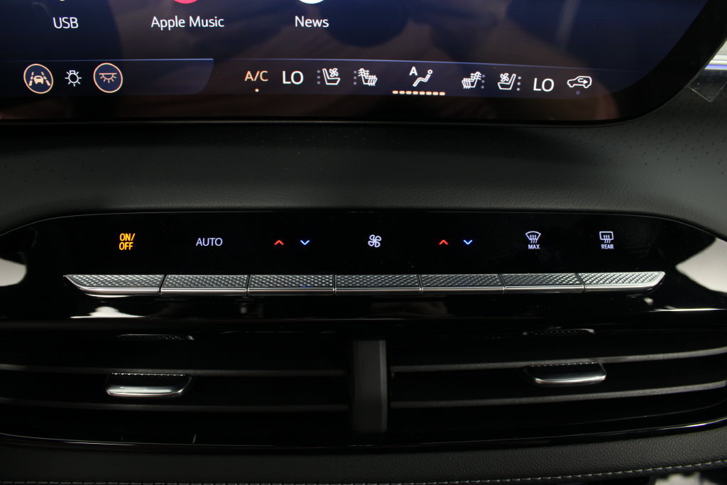New 2027 Buick Enclave Avenir FWD image 8