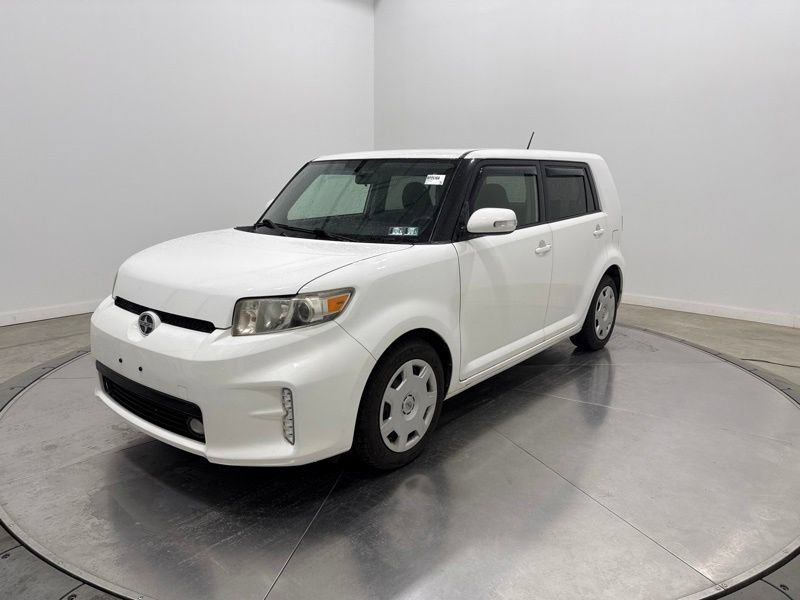 Used 2013 Scion xB FWD image 3