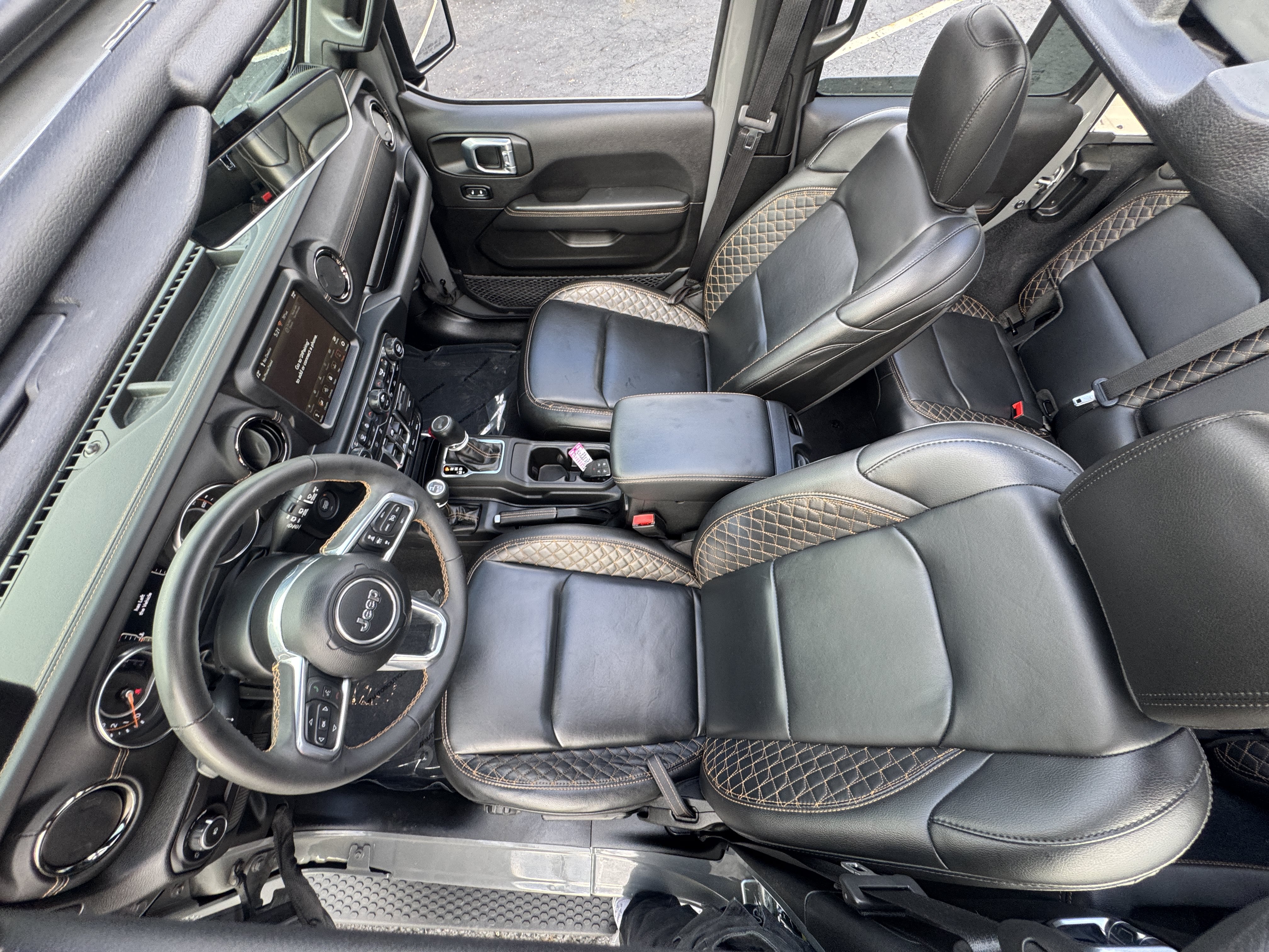 Used 2023 Jeep Wrangler Unlimited Sahara AWD/4WD image 30