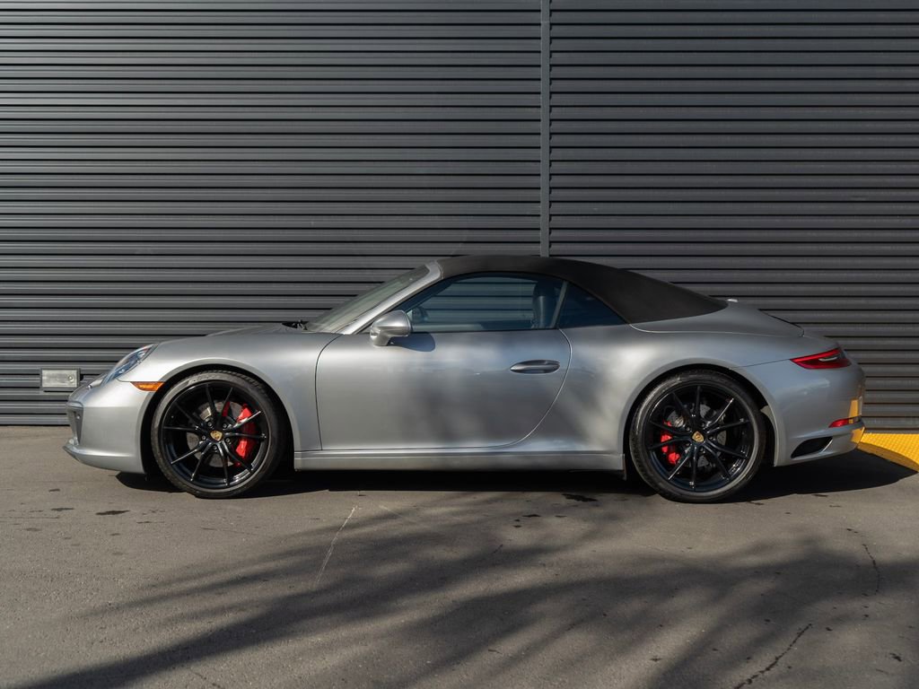 Used 2017 Porsche 911 Carrera S image 2