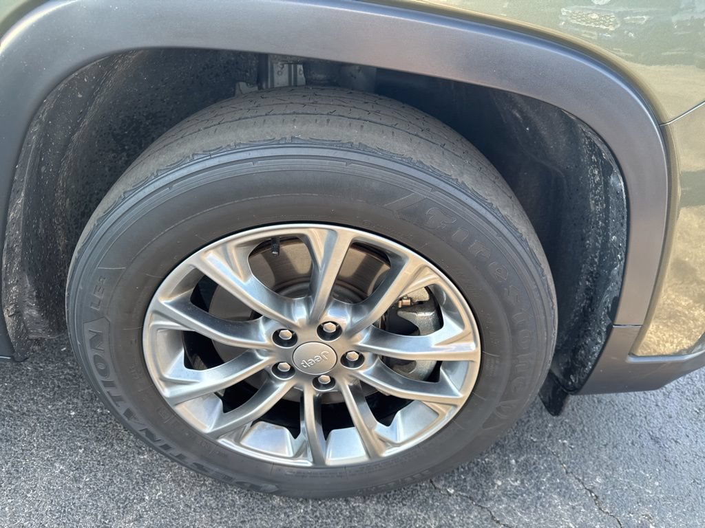Used 2021 Jeep Cherokee Latitude Lux FWD image 48