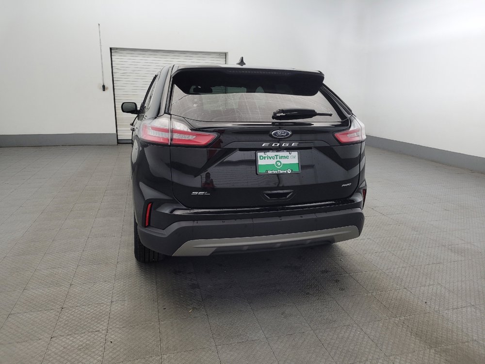 Used 2024 Ford Edge SEL image 6