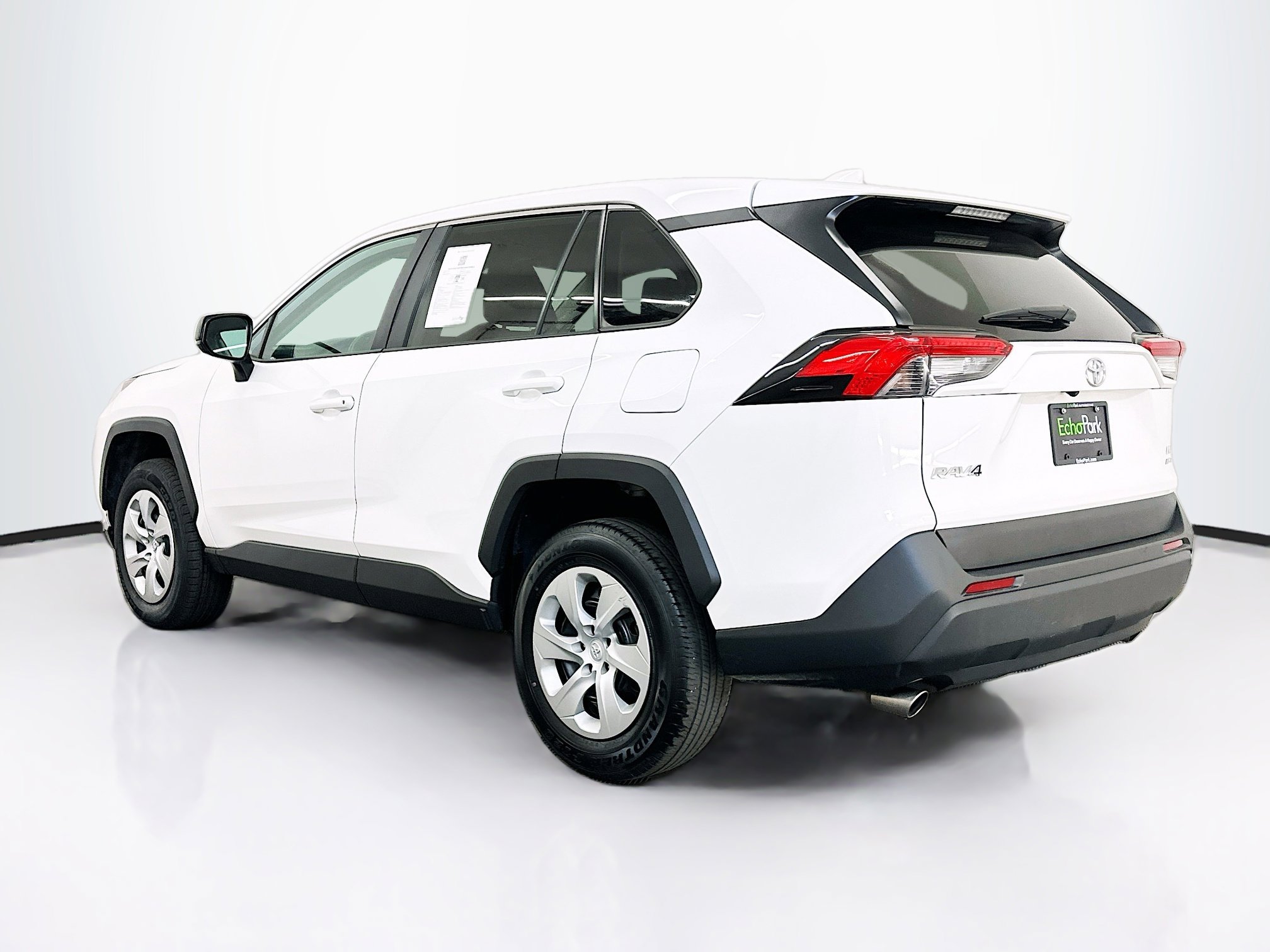 Used 2024 Toyota RAV4 LE image 5