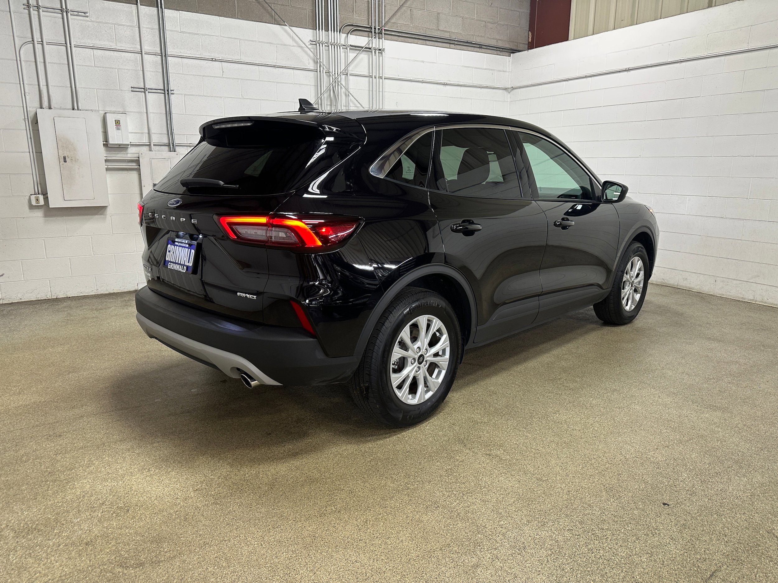 Certified 2024 Ford Escape Active AWD/4WD image 7