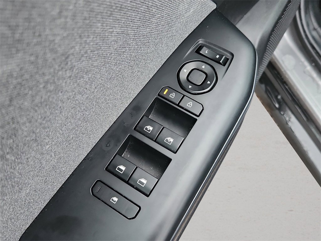 Used 2025 Kia K4 EX image 15